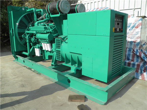 泰来出租发电机 发电机组厂家：柴油发电机组的控制屏的作用是什么？